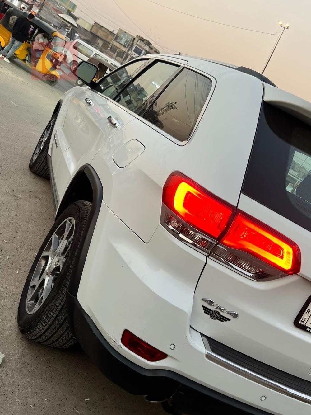 جيب جراند شيروكي